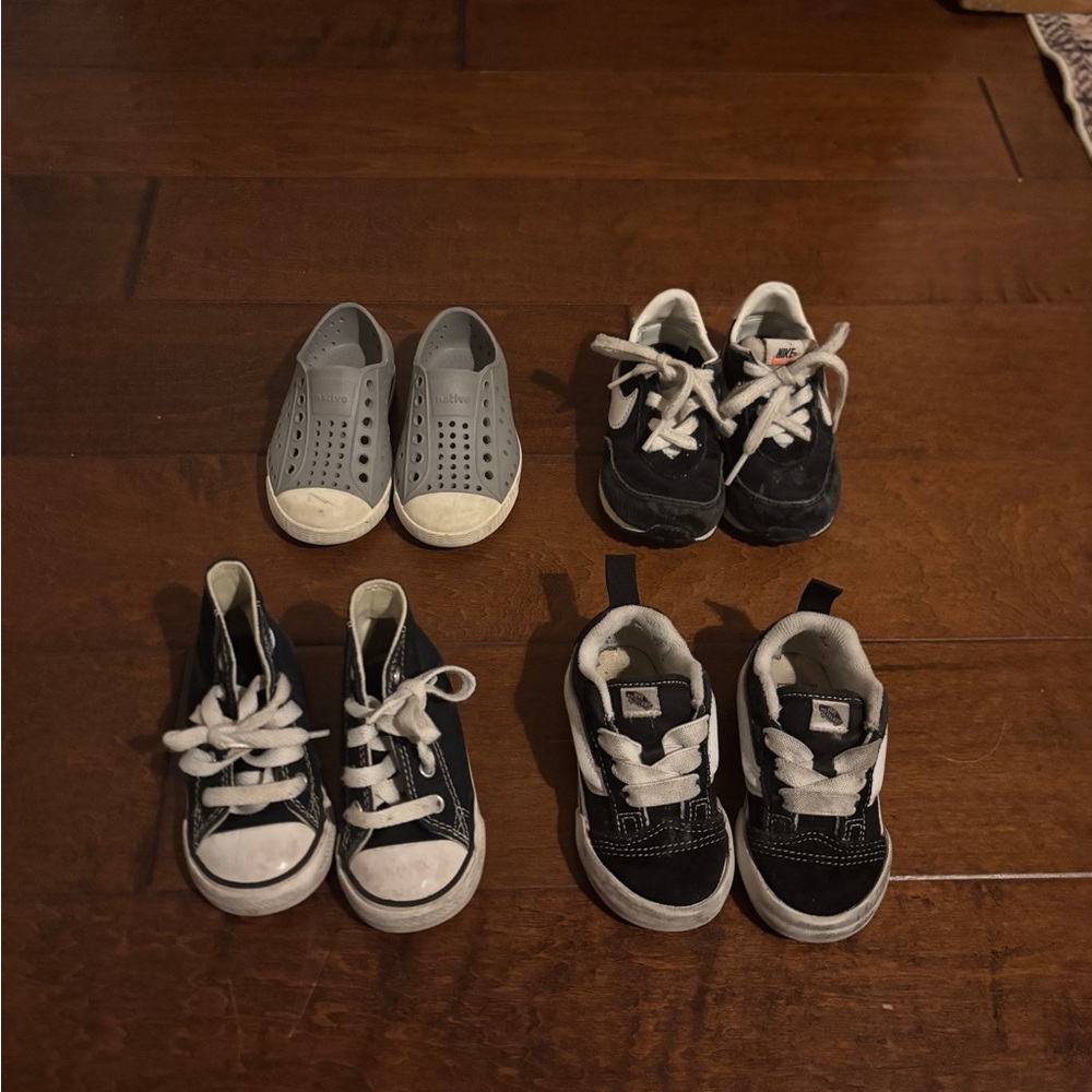 Lot of toddler shoes